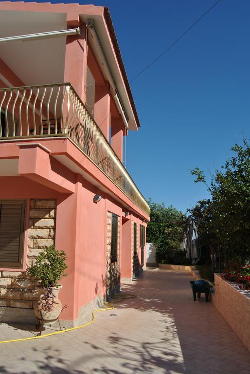시클리 La Rosa Del Deserto B&B 외부 사진